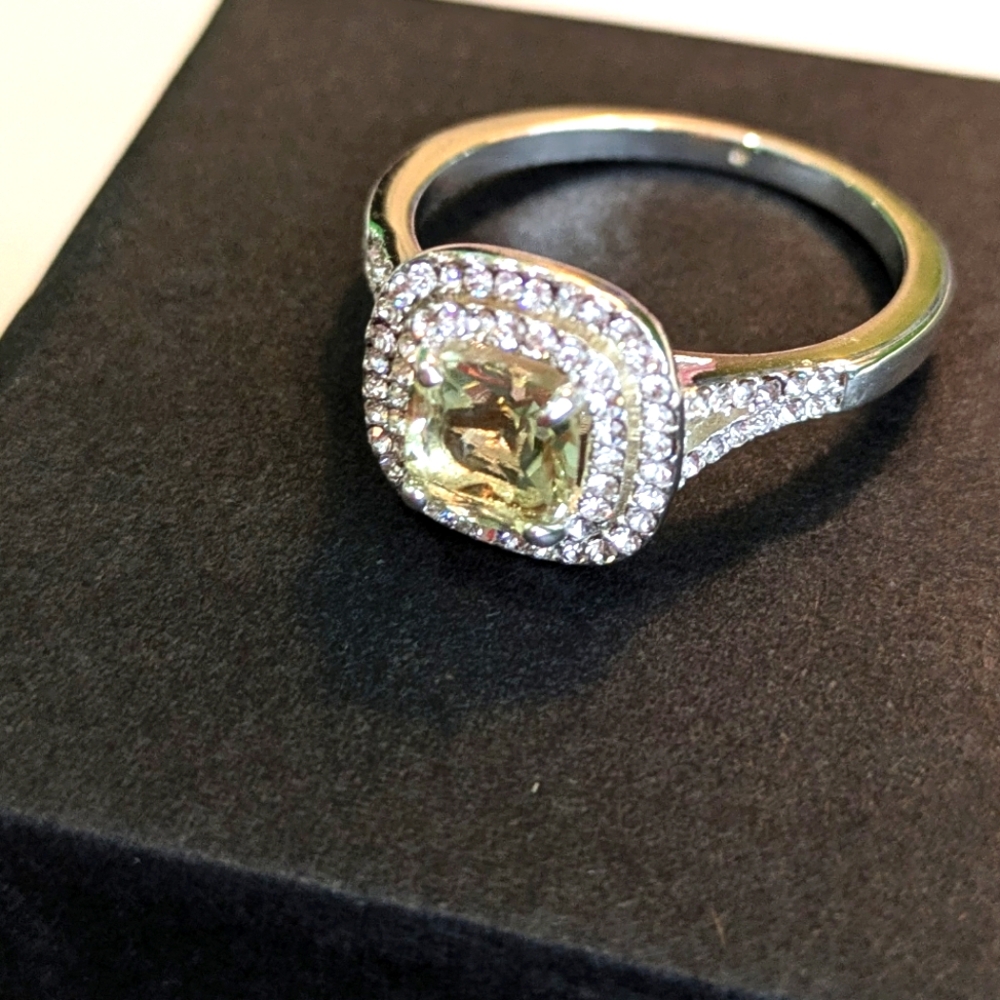 Yellow and White Moissanite Ring 8